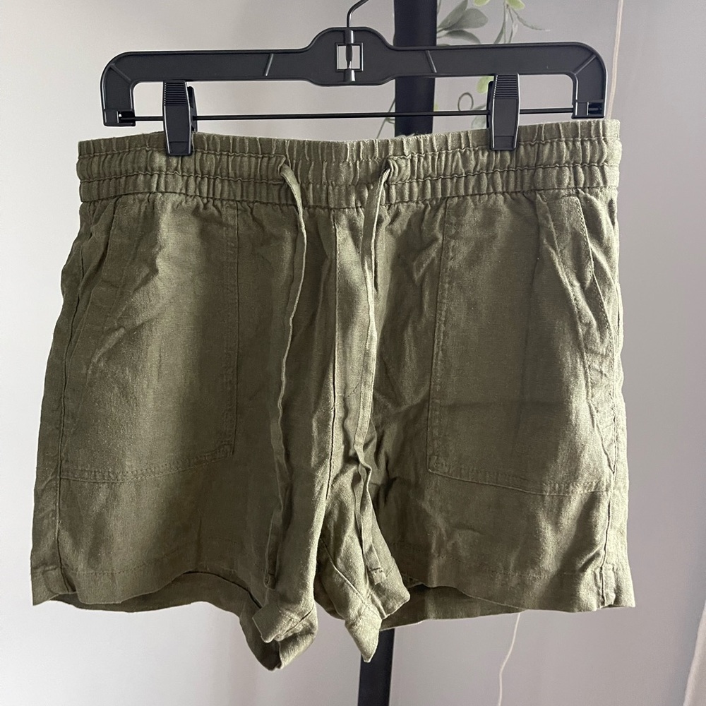 old navy never worn shorts